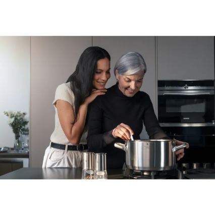 WMF - Lonec z pokrovom GOURMET PLUS, premer 24 cm