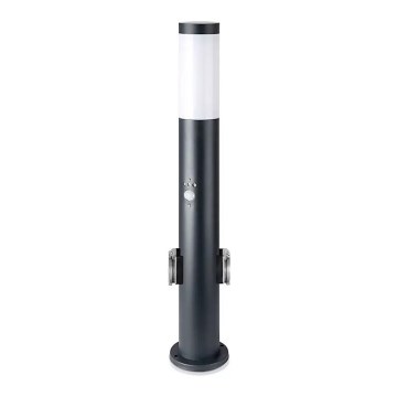 Zunanja svetilka s senzorjem + 2 vtičnicama 1xE27/60W/230V IP44 60cm črna